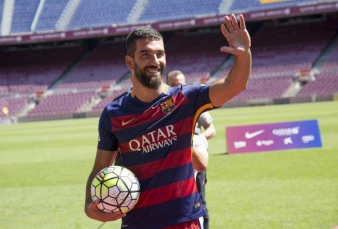 Arda Turan, Korban Pertama Coutinho di Camp Nou