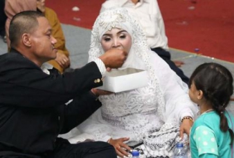 Semarakkan Malam Tahun Baru, 631 Pasangan Ikut Nikah Massal