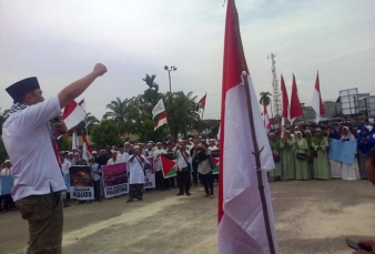 Pekik Bela Palestina Dari Pokok Jengkol 