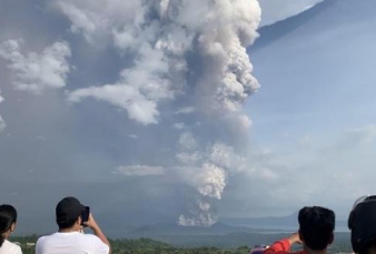 Gunung Taal Filipina Muntahkan Lava, 84 WNI Berlindung di KBRI Manila