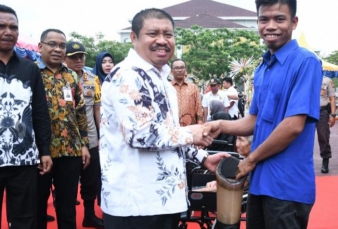 Sumringah, Penyandang Disabilitas Dapat Kaki Palsu Dari Pemerintah