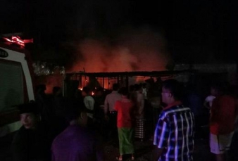 Empat Ruko Terbakar di Pelalawan, Satu Keluarga Selamat dari Kobaran Api