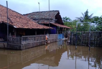 Sungai Meluap, Puluhan Rumah Terendam Banjir