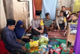 Jumat Barokah, Berbagi Rezeki Dengan Kuli Bangunan