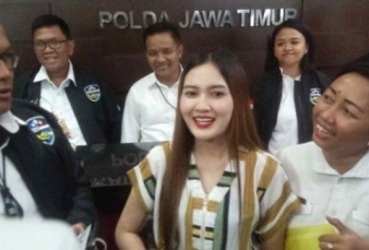 Penyebar Isu Nella Kharisma Selingkuh dengan Mantan Bupati Kediri Diburu