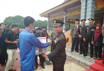 HUT TNI ke-73 Kodim 0302/Inhu Santuni Anak Yatim