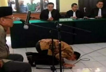 Sukiman Terima SK Pemberhentian Suparman sebagai Bupati Rohul