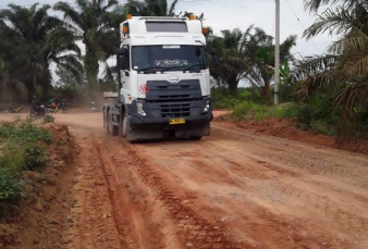 Oalah.., Pembangunan Base Jalan Tiung Baru Rampung Sudah Rusak