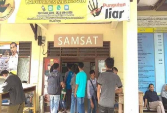 Aneh, Ada Uang Pendaftaran Bayar Pajak Motor di Samsat Merangin