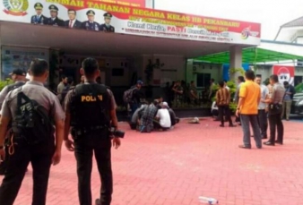 Pungli, Mantan KPR Sialang Bungkuk Dituntut 5,6 Tahun