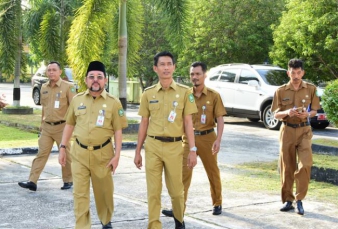 Menagih Kewajiban Jam Kerja Pegawai