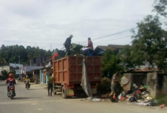 Alfedri Menginginkan Perda Sampah Ada di Siak