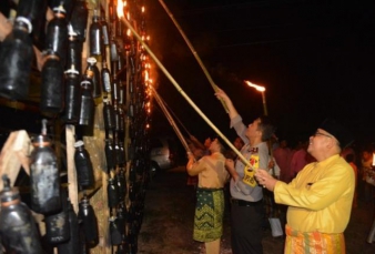 Walikota Dumai Buka Festival Lampu Colok