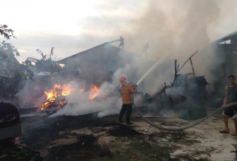 Rumah Iwan Rata Dengan Tanah