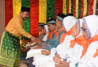 JCH Asal Kecamatan Bengalis diTepuk Tepung Tawar