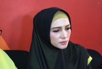 Istri Muda Limbad Buka-bukaan: Diteror, Minta Cerai, dan Menyesal Menikah