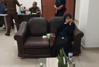 Jaksa Tangkap Terpidana Korupsi Tiket Garuda di Pekanbaru   