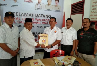 Amris Mendaftar Balon Wawako Dumai ke Gerindra