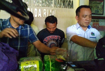 Dua Kurir Bawa Sabu 3 Kg Ditangkap Tim Polda Riau