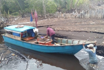 Nelayan Bengkalis Terombang-ambing Dua Hari di Lautan