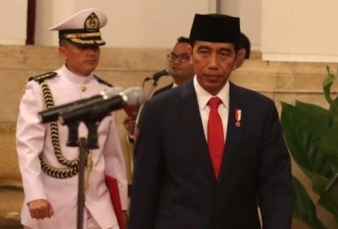 Jokowi Kembali Ancam Copot Pangdam dan Kapolda yang Gagal Atasi Karhutla