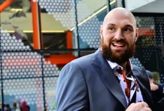 Tyson Fury Optimis Tumbangkan Deontay Wilder