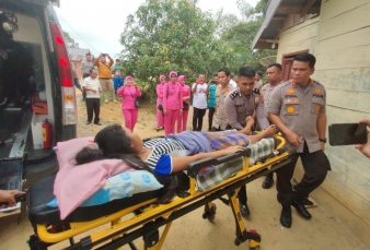 Warga Tak Mampu Obati Kaki Membusuk, Kapolres Inhu Biayai Sampai Sembuh