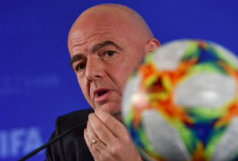 Presiden FIFA Utamakan Ancaman Corona Dibanding Sepak Bola