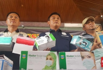 Penimbun Masker di Jateng Jual Online, Raup Ratusan Juta