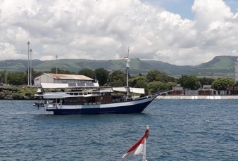 Kapal Bermuatan 10 Wisatawan Asing Ditolak Berlabuh di NTT