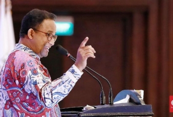 Anies Diminta Perhatikan Sopir Taksi dan Ojol Jelang PSBB