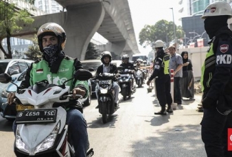 PSBB Larang Ojek Online Angkut Penumpang