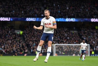 Meski Dihargai Rp3,9 Triliun, Spurs Tetap Tak Jual Kane ke Man United