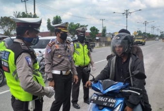 Terobos Penjagaan PSBB Pekanbaru, Dua Pemuda Diamankan Polisi