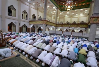 Tarawih di Masjid, Sembilan Orang Malah Tertular Corona