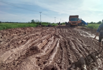 Pemprov Riau Janji Perbaiki Jalan yang Rusak di Rohul