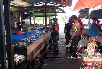 Menegakkan Protokol Kesehatan di Pasar Tradisional