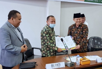 Bupati Meranti Ingin Libatkan Ahli UIR Bangun Daerah