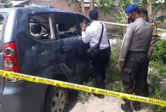 Penyergapan Gagal, Mobil BNN Dirusak Massa