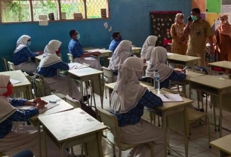 Guru Khawatir Jika Sekolah Mulai Belajar Tatap Muka