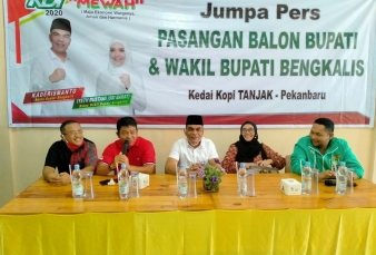 Pedangdut Iyeth Bustami Deklarasi Maju di Pilkada Bengkalis