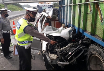 Ini Penyebab Kecelakaan di Tol Permai, 2 Penumpang Mobilio Tewas