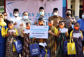 PLN UIWRKR Gelar Khitanan Massal 450 Anak Dhuafa