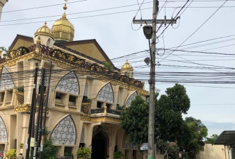 Disoal, Mahalnya Biaya Pemindahan  Tiang Listrik Halangi Masjid Nurul Islam 