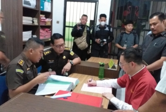 Polda Sumut Limpahkan Tahap II Berkas Bos Judi Apin BK ke Kejari Medan