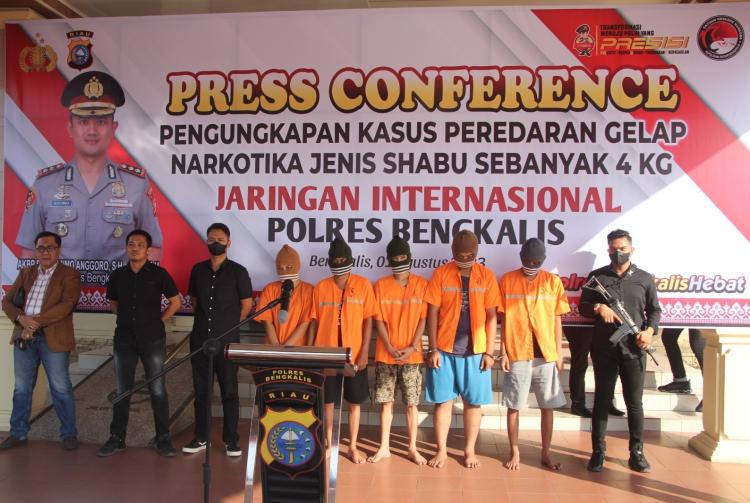 Borgol 5 Pelaku, Polisi Sita 4 Kg Sabu Di Loket Penyeberangan Roro Bengkalis