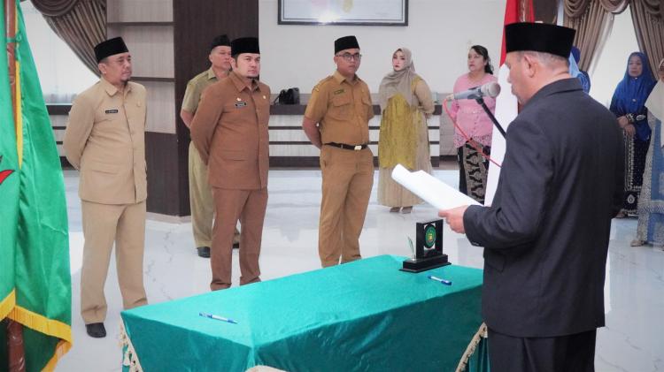 Syah Afandin Lantik 6 Pejabat Eselon II dan 5 Pejabat Fungsional