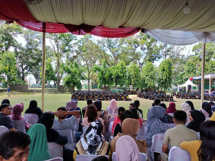 Mencetak Pekebun Milenial Berprestasi Lewat Program Beasiswa Sawit