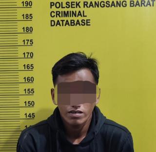 Reskrim Polsek Rangsang Barat Ringkus Pengedar Sabu di Pinggir Jalan