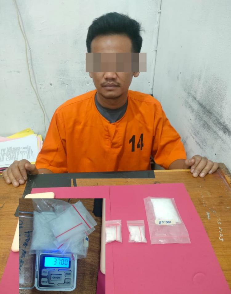 Polisi Ringkus Pengedar Diringkus di Warung dan Sita Sabu 37 Gram Sabu